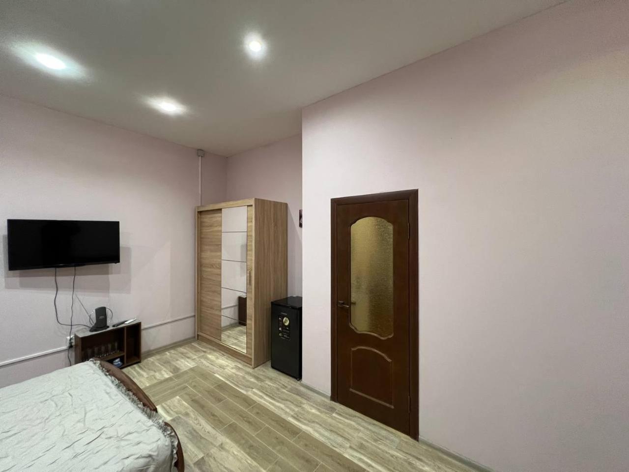 Seven Stars Motel Sumi Dış mekan fotoğraf
