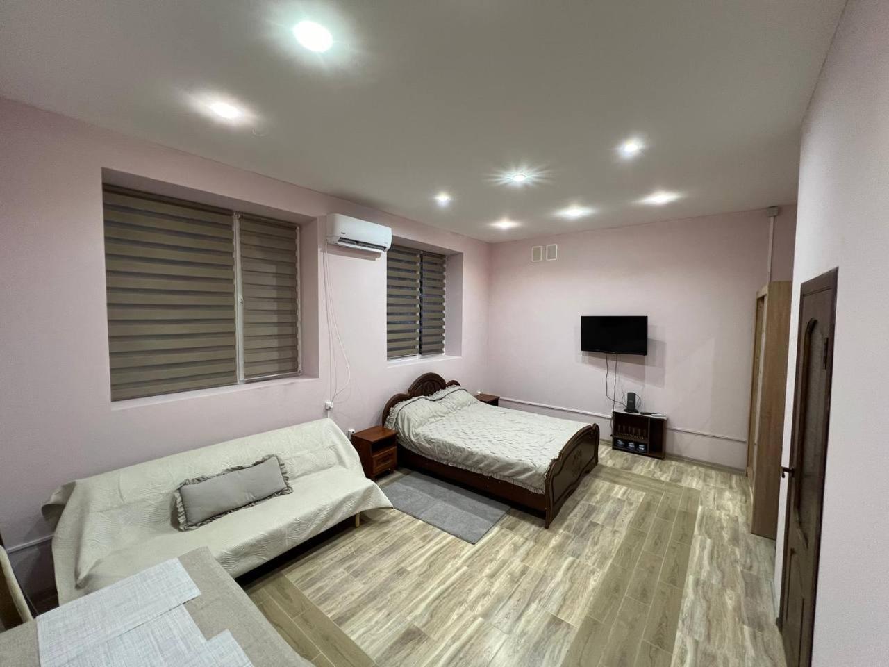Seven Stars Motel Sumi Dış mekan fotoğraf